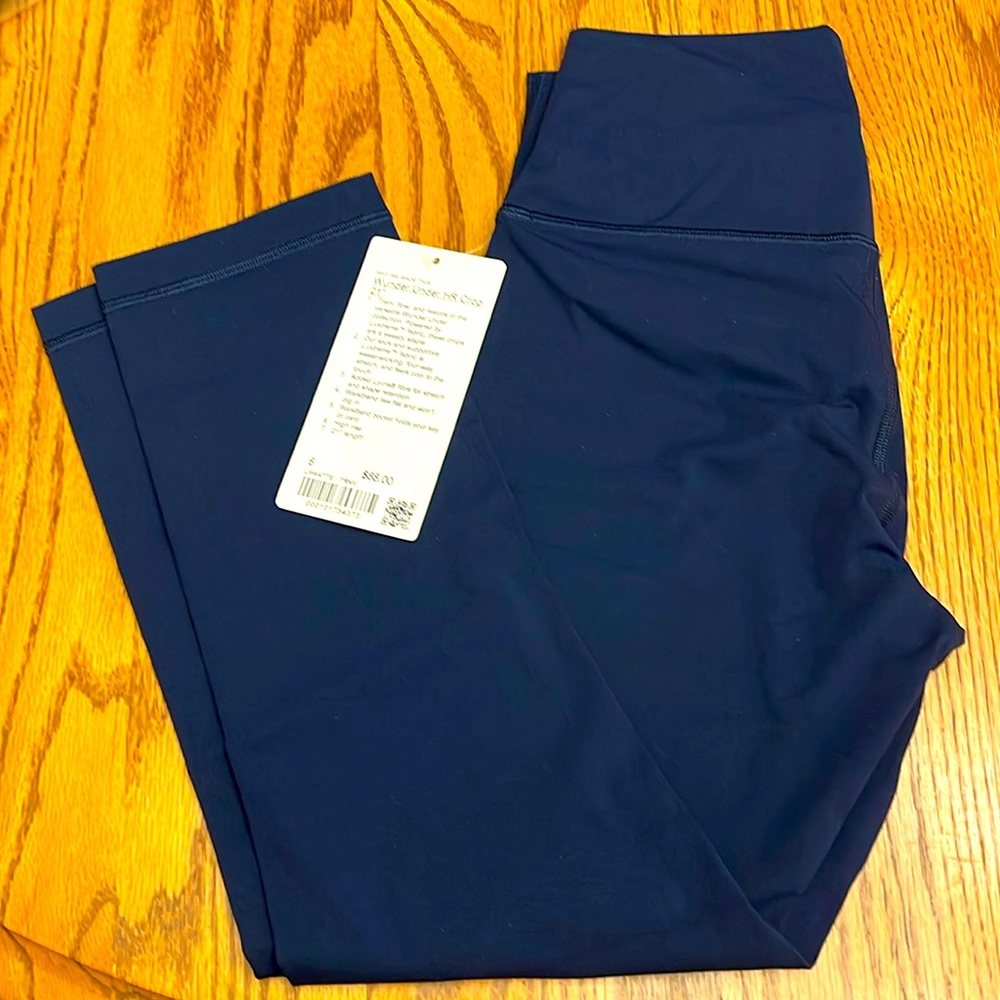 Brand new Lululemon Wunder Under HR Crop 21” True Navy color